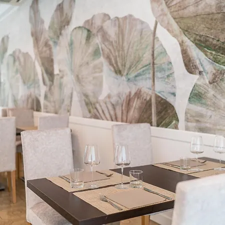 Pigalle Hotel