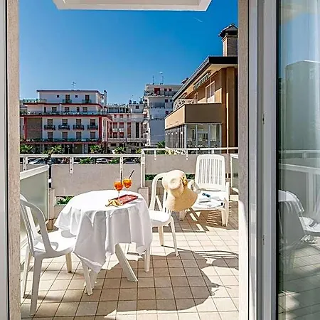 Pigalle 3* Lido di Jesolo