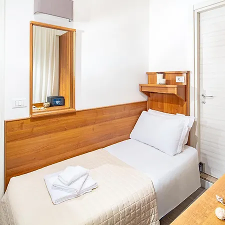 Hotel Pigalle 3*